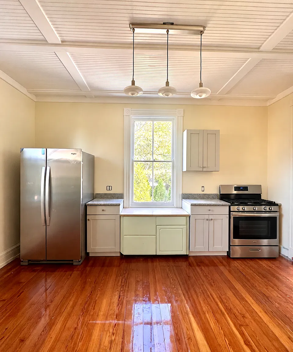 4 bed, 1684 sqft, $2,300 — Photo 4