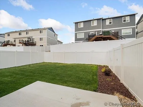1560 Danny Pl — Photo 10