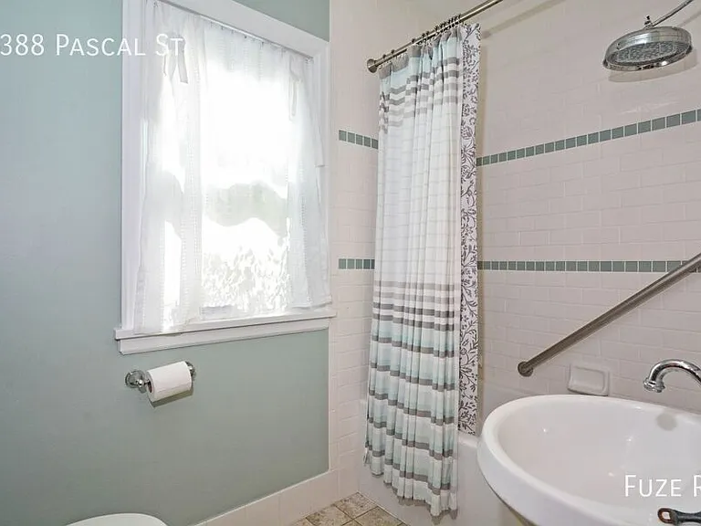 1388 Pascal St N — Photo 10