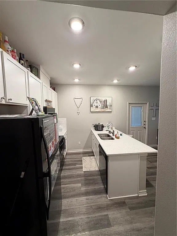 3 bed, 2.5 bath, 1303 sqft, $1,850 — Photo 2