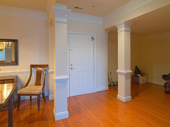5th image of 828 Slaters Ln APT 208