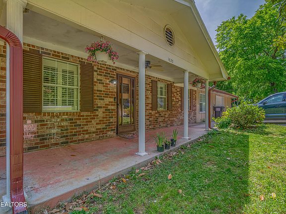 4th image of 1623 Bluff Rd