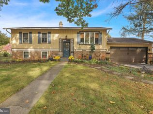 3 Cedarwood Rd, Wyomissing, PA 19610