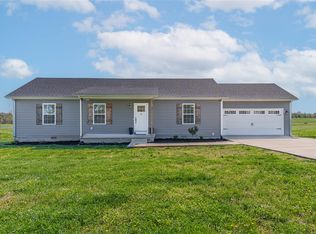 26 Tony Houchin Rd, Bowling Green, KY 42101