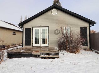 8 S Railway Ave E, Cypress County, AB T0J3B0