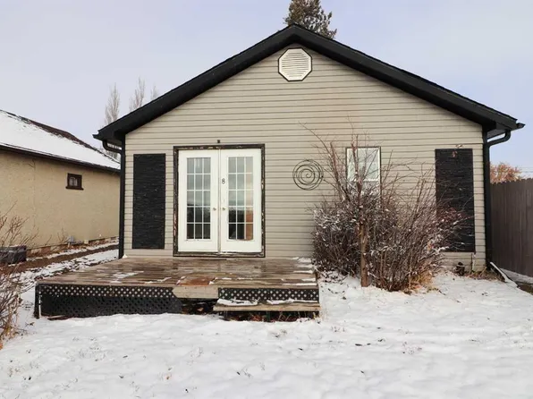 8 S Railway Ave E, Cypress County, AB T0J 3B0