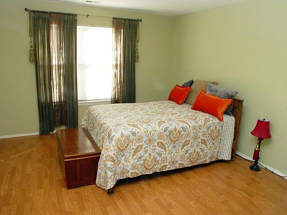 5th image of 103 Wycombe Pl #103