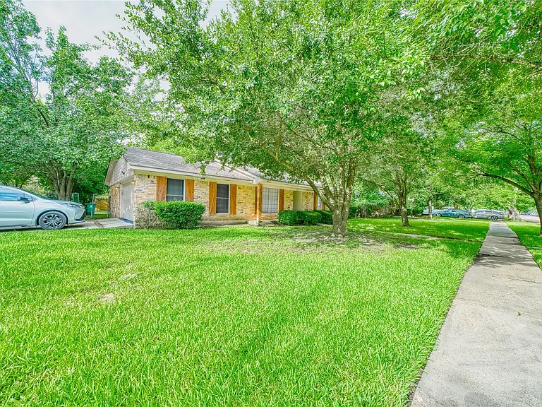 5911 Dawnridge Dr — Photo 5