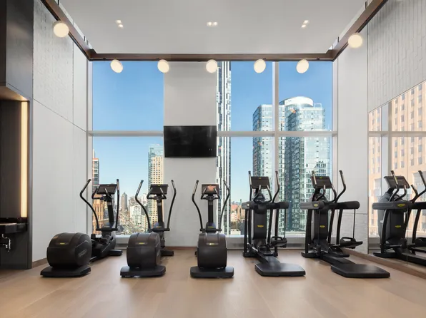 1 City Point image 12 of 26