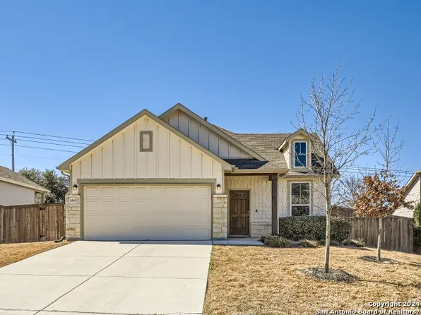 6049 Grayson Cliff, Schertz, TX 78108