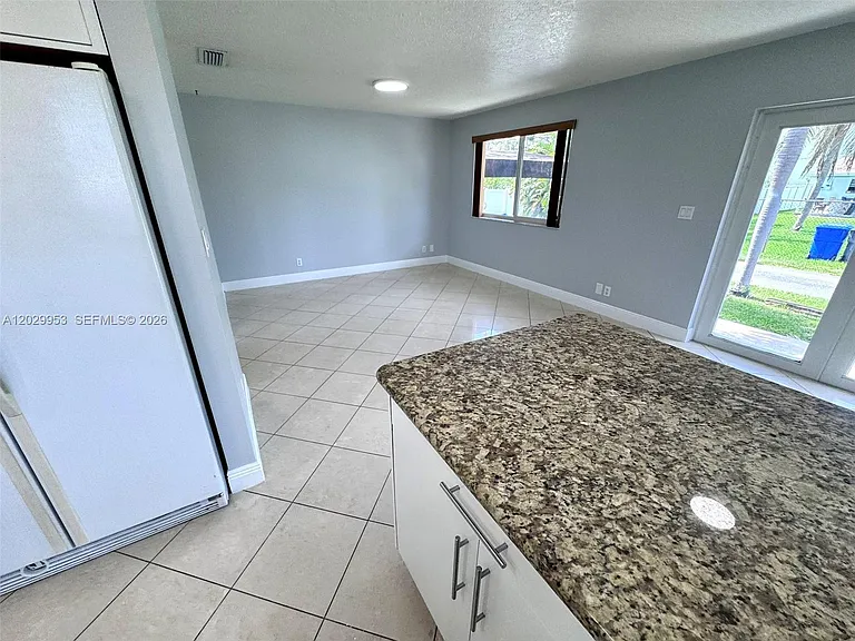 1419 Garfield St #2 — Photo 18