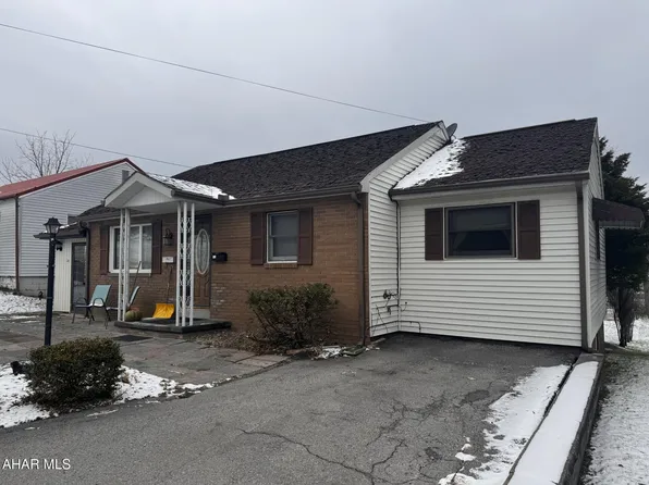 1113 W High St, Ebensburg, PA 15931