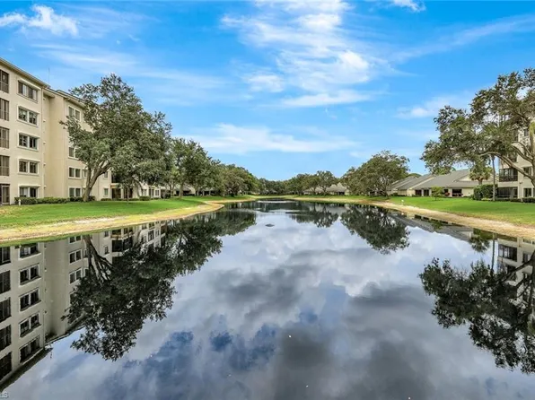 900 Arbor Lake DR #207, NAPLES, FL 34110