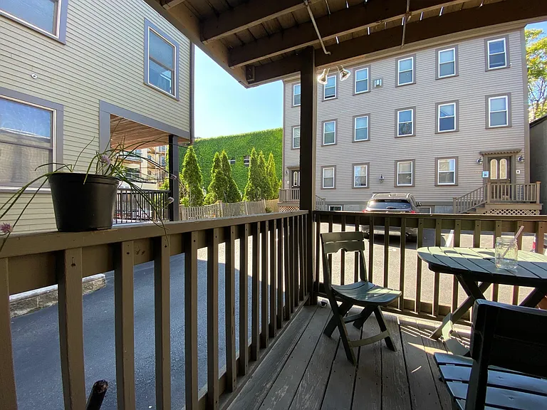 521 E 2nd St #1 — Photo 10