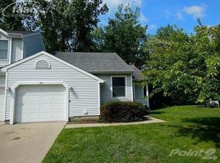 249 Meadow Pointe Dr, Fenton, MI 48430