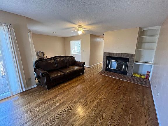 2nd image of 11 Pinnacle Rd