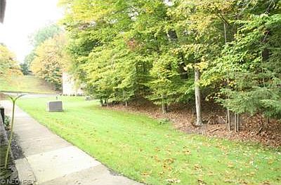 4th image of 6850 Carriage Hill Dr #D49