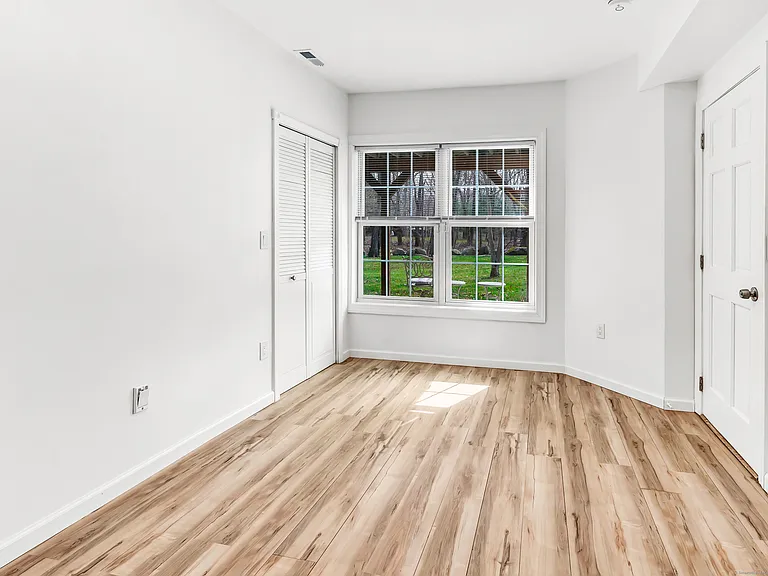 1620 N Peters Ln — Photo 18