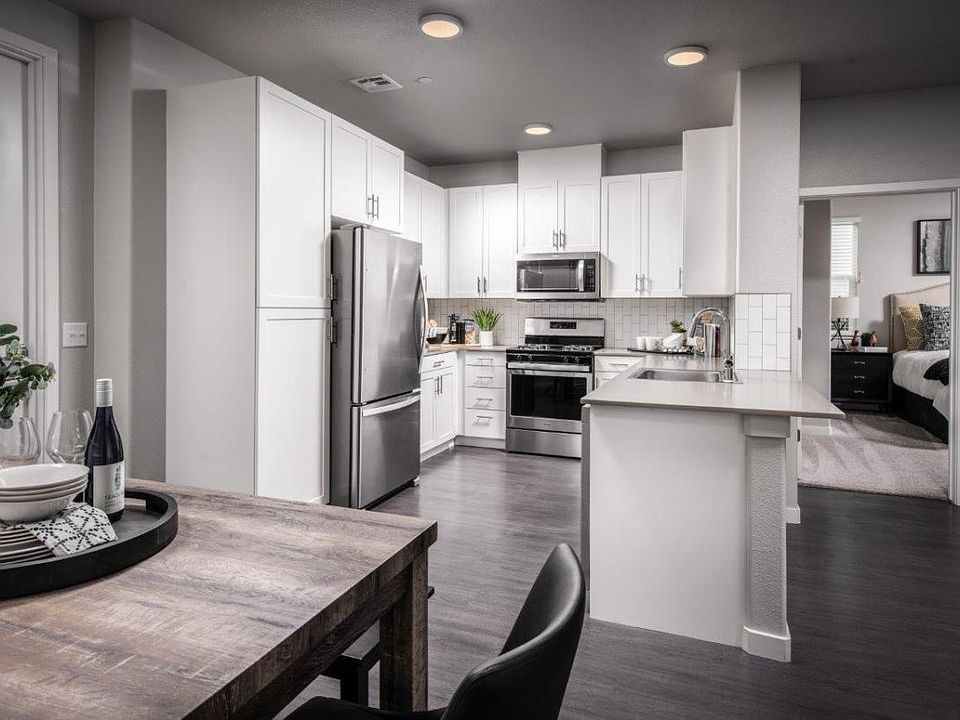 1st image of 1900 Blue Oaks Blvd #7pezaz39w