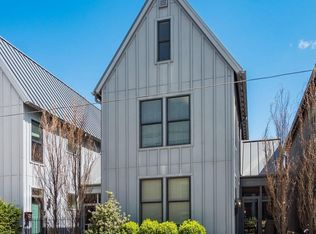 978 Summit St, Columbus, OH 43201