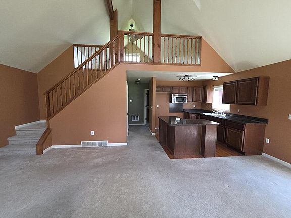 3rd image of 5060 N Reserve Rd