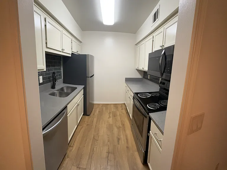 2118 Acklen Ave #51 — Photo 16