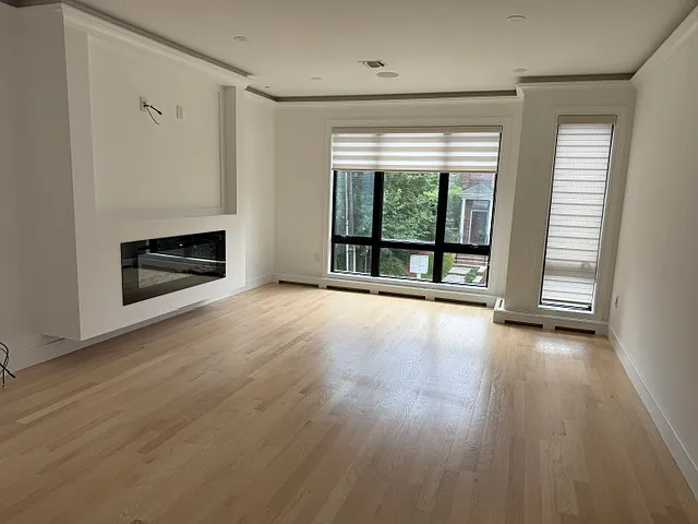 425 Grandview Pl #425 — Photo 2