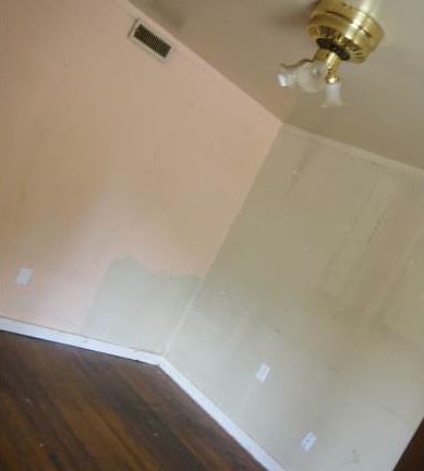 2nd image of 140 Kayser Ave