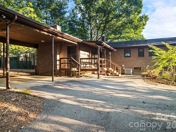 4th image of 9 Fullam Dr