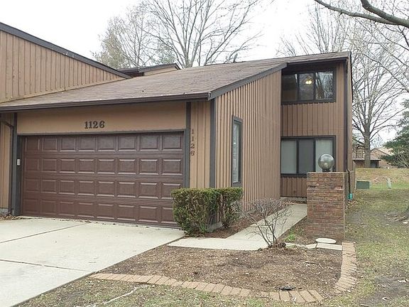 2nd image of 1126 Woodgate Dr
