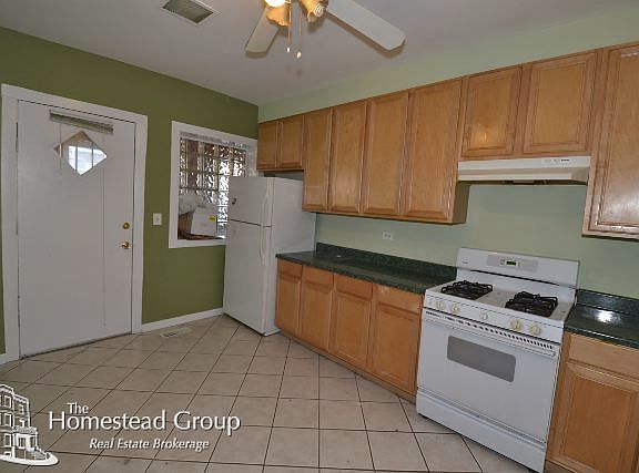 3rd image of 1317 N Maplewood Ave #01