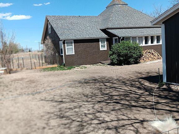 2nd image of 206 Preuit Rd