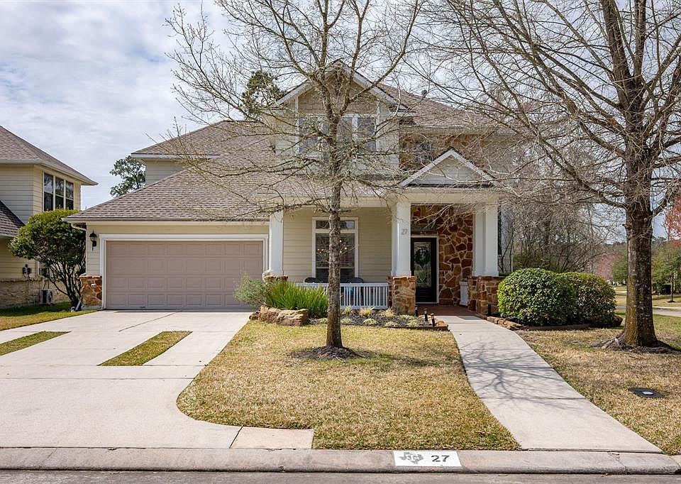 Welcome to 27 S. Mews Wood Ct.!