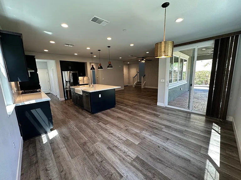 360 W Thurman Ave — Photo 8