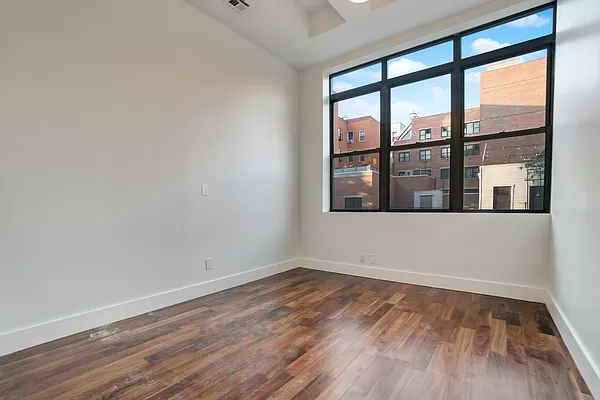 Rented by EXR | media 5