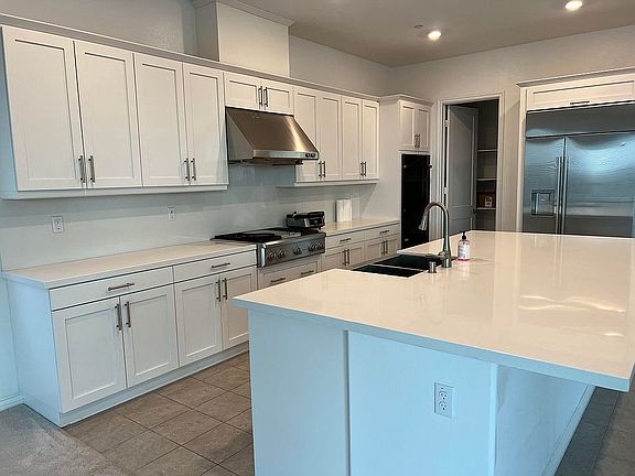 5th image of 2611 Sierra Bella Dr