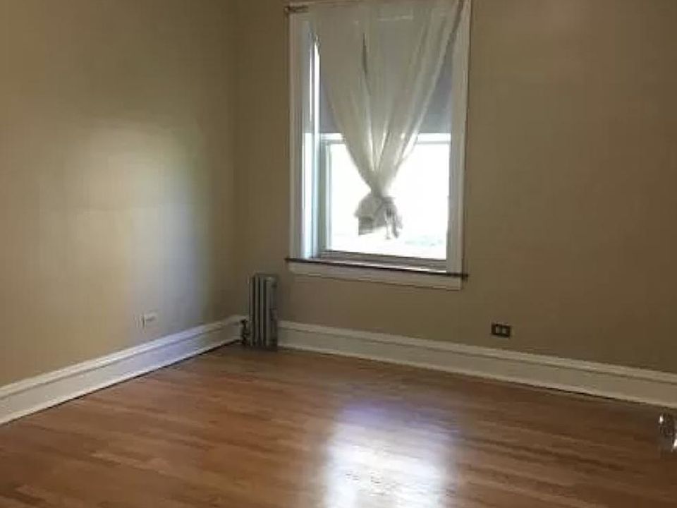 1st image of 4754 N Virginia Ave #1S