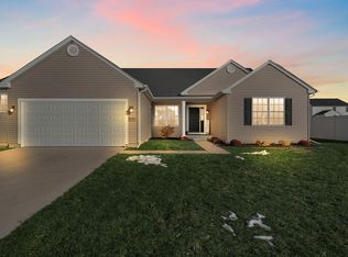 17215 Adams Dr, Lowell, IN 46356