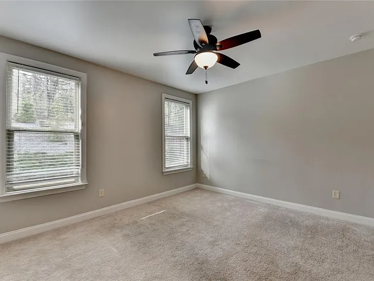2540 Maple Ridge Ln — Photo 27