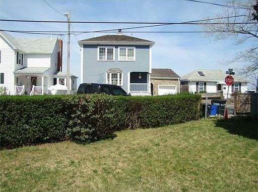 3rd image of 17 Manet Ave