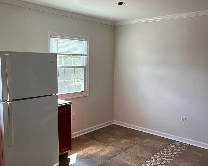 14363 Berkshire Dr — Photo 4