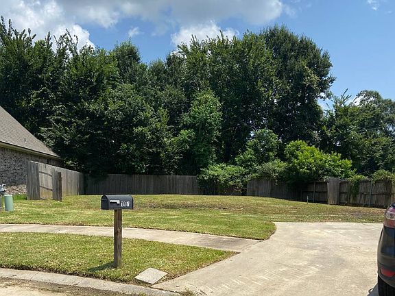 2nd image of 107 Ashville Ln