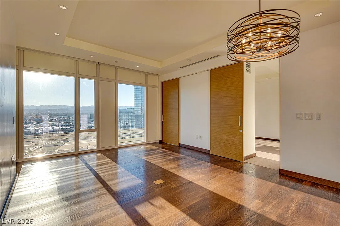 Waldorf Astoria — Photo 1