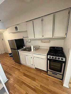 4th image of 518 E 80th St APT 6P