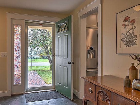4th image of 7 Surry Hill Drive