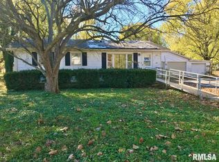 207 Van Buren St, Gorham, IL 62940