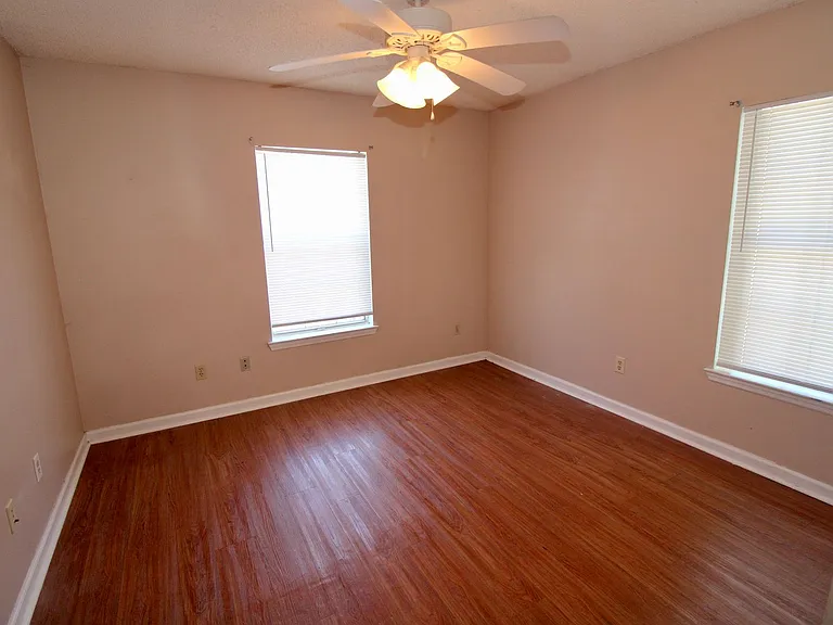 105 Driftwood Ct — Photo 7