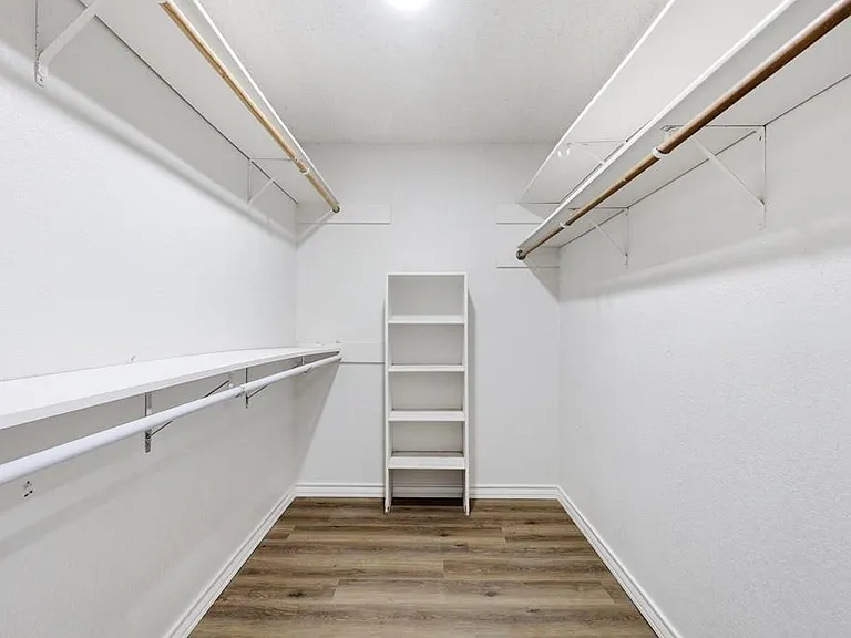 3309 Edgemont Dr — Photo 11