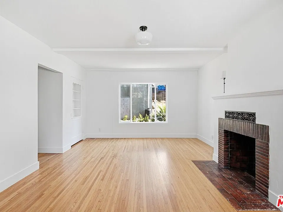 215 N Avenue 49