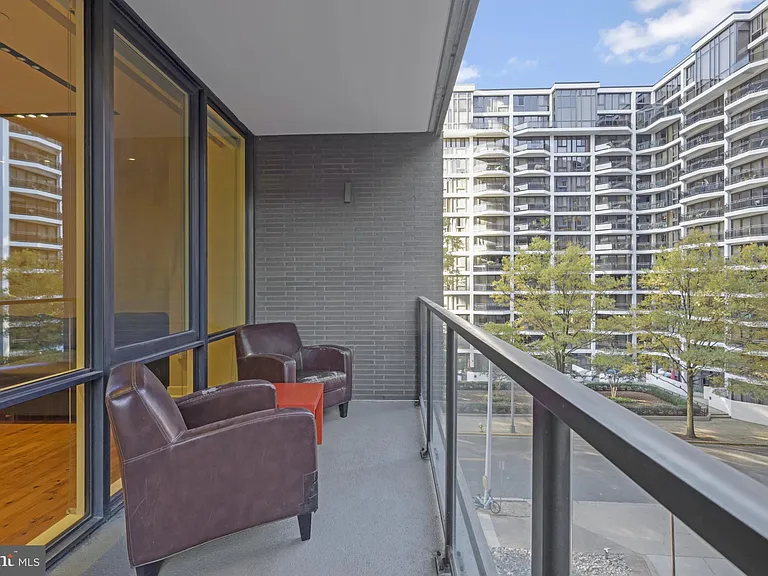 1781 N Pierce St #406 — Photo 27